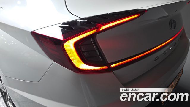 Hyundai Sonata 2022 — photo 9