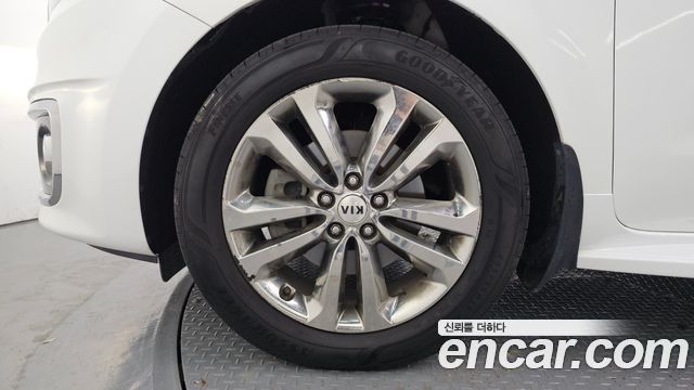 Kia Canival 2017 — photo 5