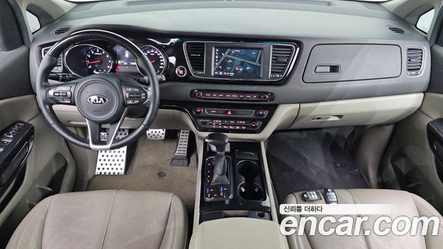 Kia Canival 2017 — photo 7