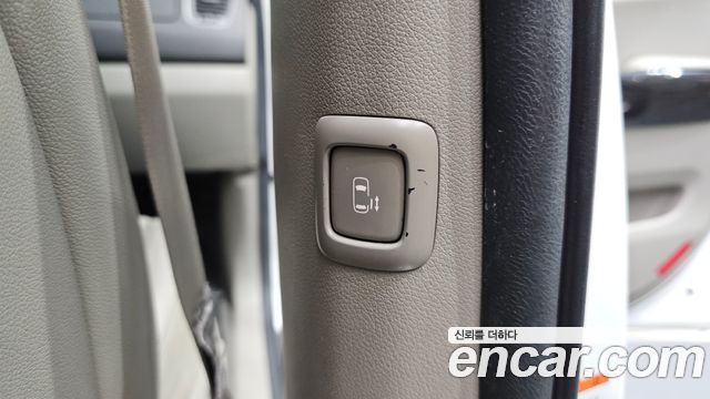 Kia Canival 2017 — photo 18