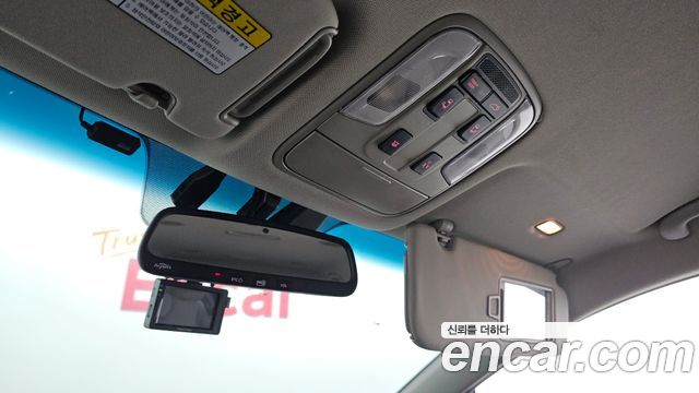 Kia Canival 2017 — photo 19