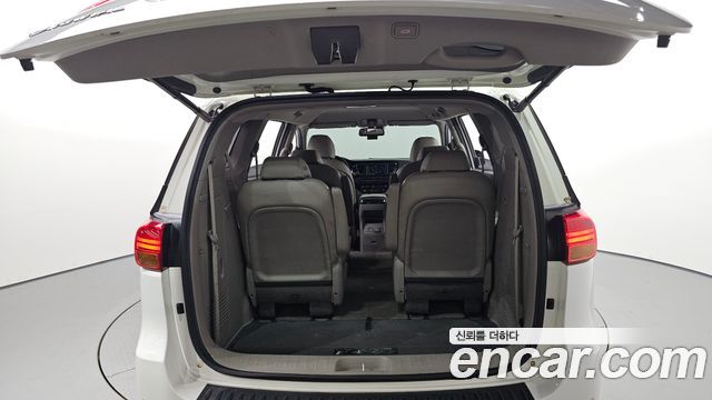 Kia Canival 2017 — photo 20