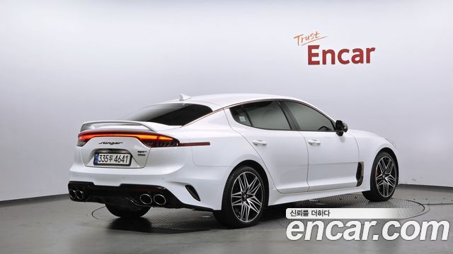 Kia Stinger 2021 — photo 2