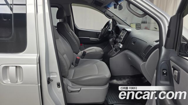 Hyundai Starex 2009 — photo 11