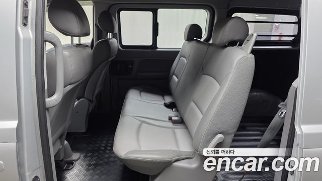Hyundai Starex 2009 — photo 12
