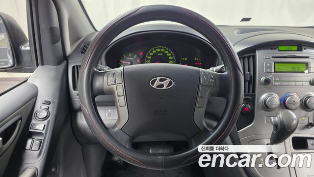 Hyundai Starex 2009 — photo 13