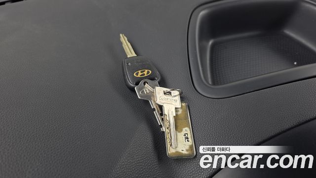 Hyundai Starex 2009 — photo 18