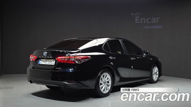 Toyota Camry 2024 — photo 2