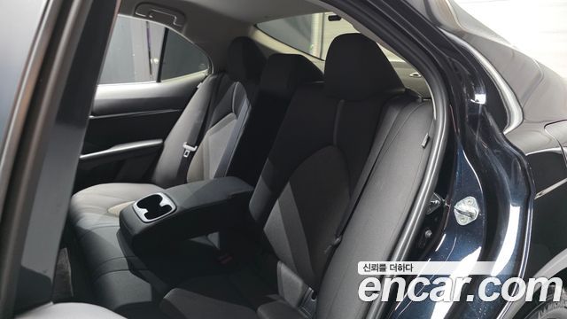 Toyota Camry 2024 — photo 18