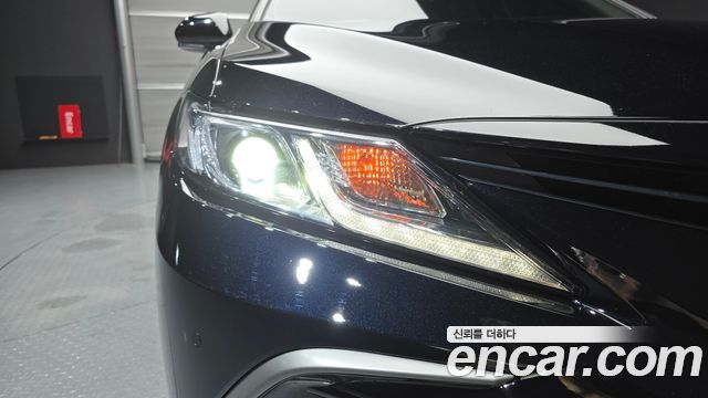 Toyota Camry 2024 — photo 8