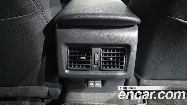 Toyota Camry 2024 — photo 28