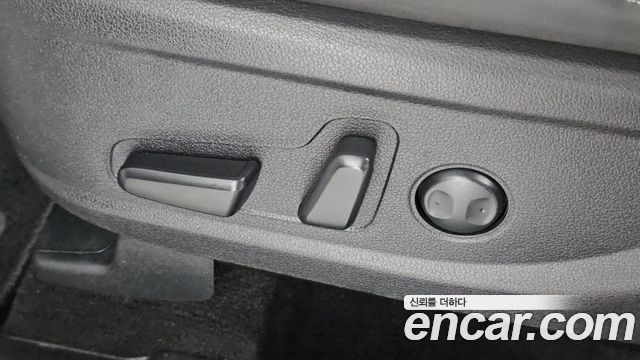 Hyundai Santafe 2021 — photo 25