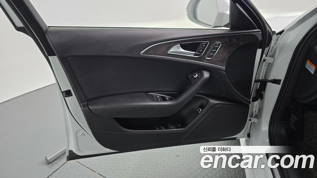 Audi A6 2018 — photo 14