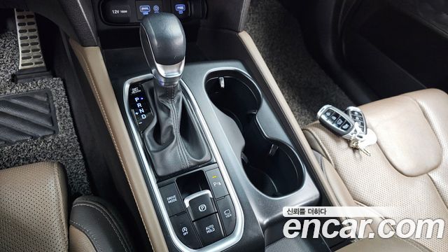 Hyundai Santafe 2019 — photo 12