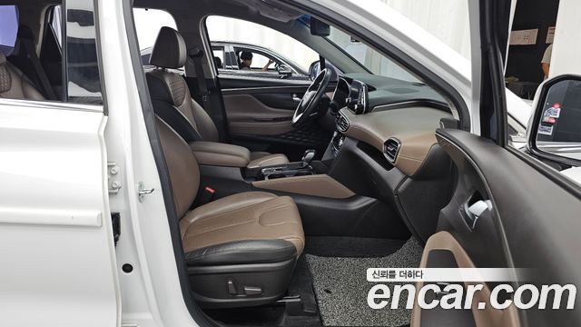 Hyundai Santafe 2019 — photo 17