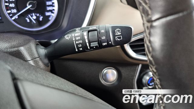 Hyundai Santafe 2019 — photo 21