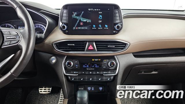 Hyundai Santafe 2019 — photo 22