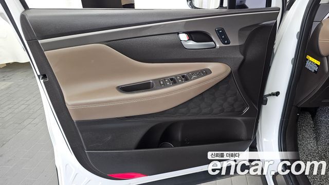 Hyundai Santafe 2019 — photo 14