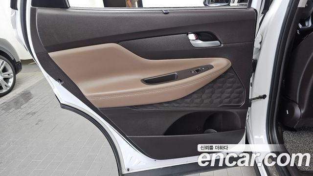 Hyundai Santafe 2019 — photo 15