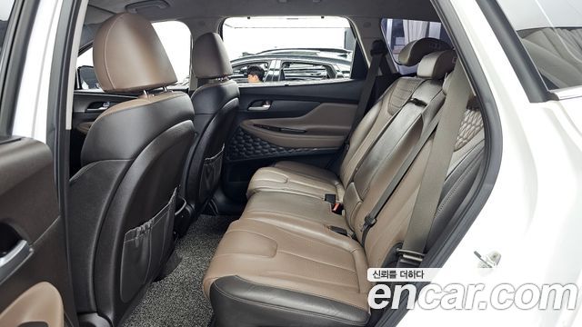 Hyundai Santafe 2019 — photo 16