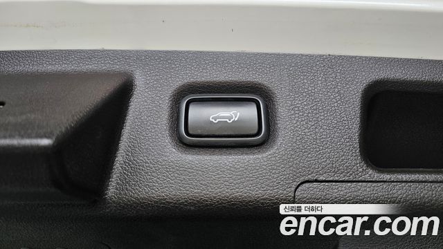Hyundai Santafe 2019 — photo 27