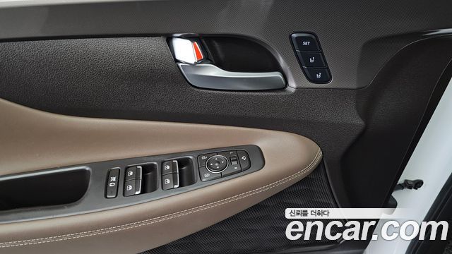 Hyundai Santafe 2019 — photo 29