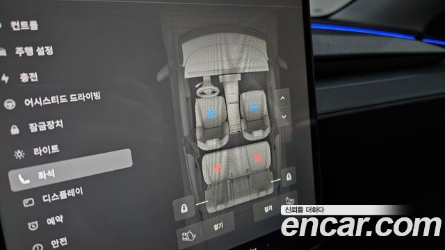 Tesla Model Y 2025 — photo 22
