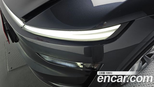 Tesla Model Y 2025 — photo 8