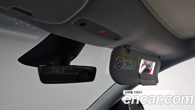 Tesla Model Y 2025 — photo 31