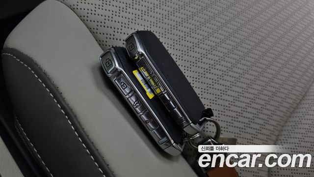 Kia Canival 2023 — photo 26