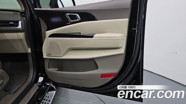 Kia Canival 2023 — photo 15