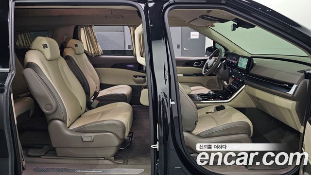 Kia Canival 2023 — photo 16