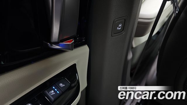 Kia Canival 2023 — photo 30