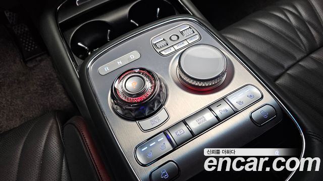 Genesis G90 2023 — photo 12
