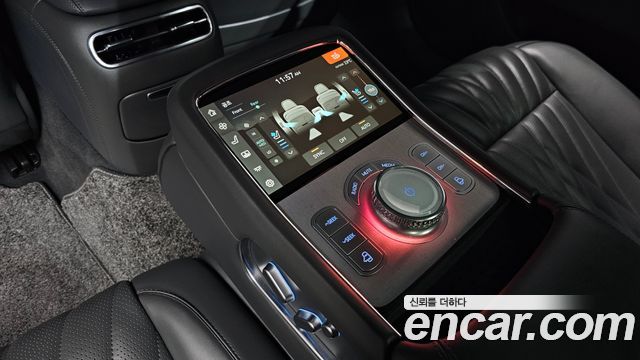 Genesis G90 2023 — photo 25