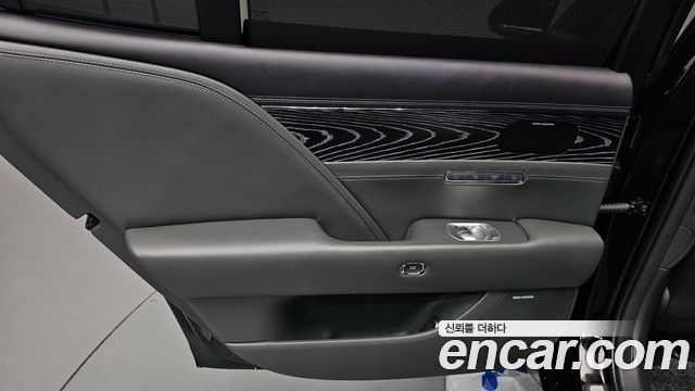 Genesis G90 2023 — photo 15