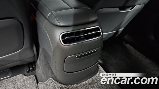 Genesis G90 2023 — photo 36