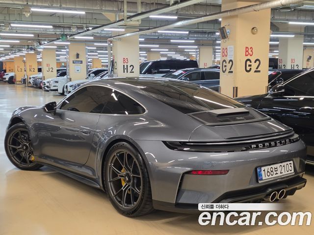 Porsche 911 2025 — photo 17