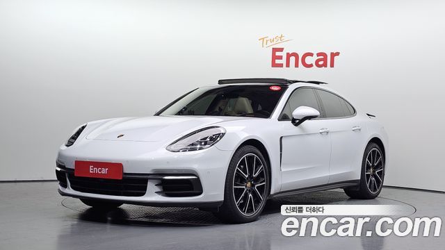 Porsche Panamera 2018 — photo 1