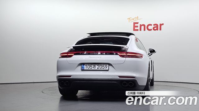 Porsche Panamera 2018 — photo 4