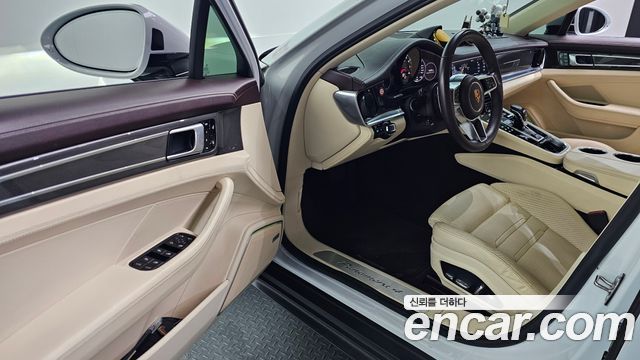 Porsche Panamera 2018 — photo 10