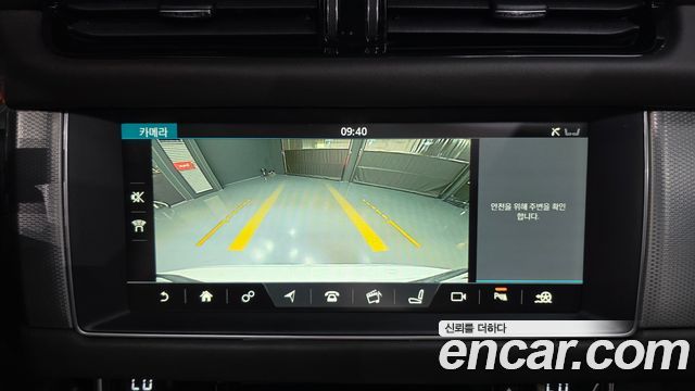 Jaguar XF 2018 — photo 15