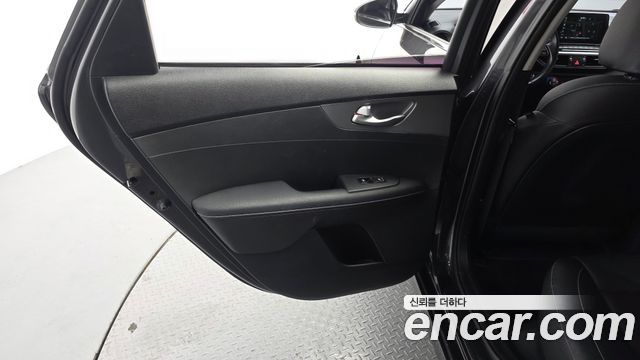 Kia K3 2020 — photo 15