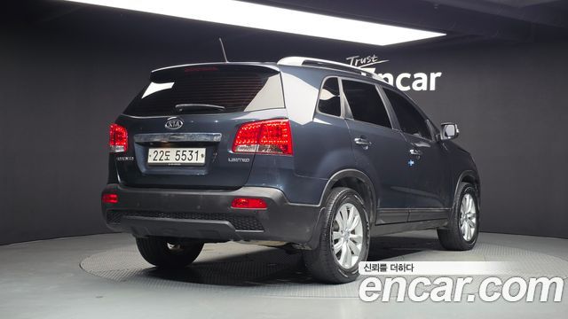 Kia Sorento 2012 — photo 2