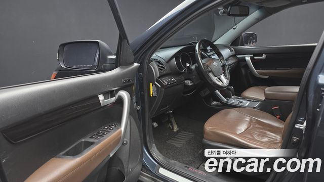 Kia Sorento 2012 — photo 10