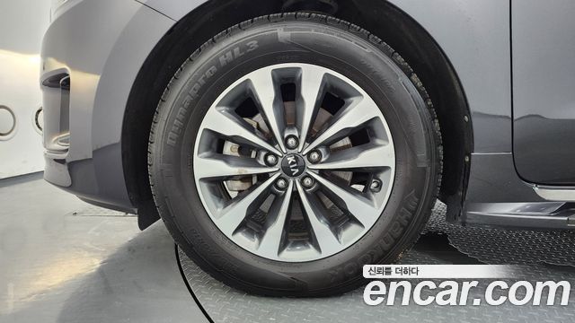 Kia Canival 2015 — photo 5