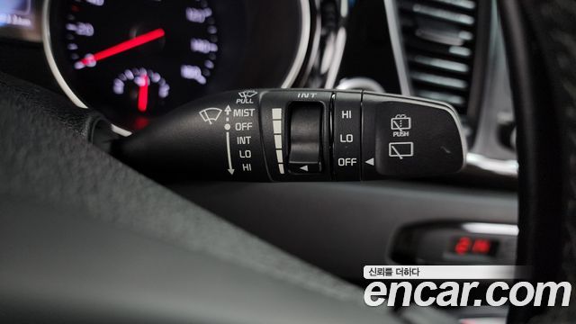 Kia Canival 2015 — photo 22