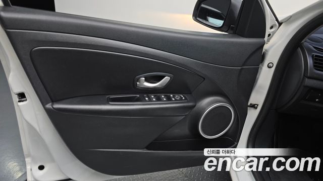 Renault Korea SM3 2015 — photo 14