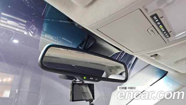 Lexus LS 2015 — photo 23