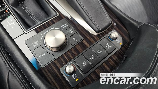 Lexus LS 2015 — photo 25